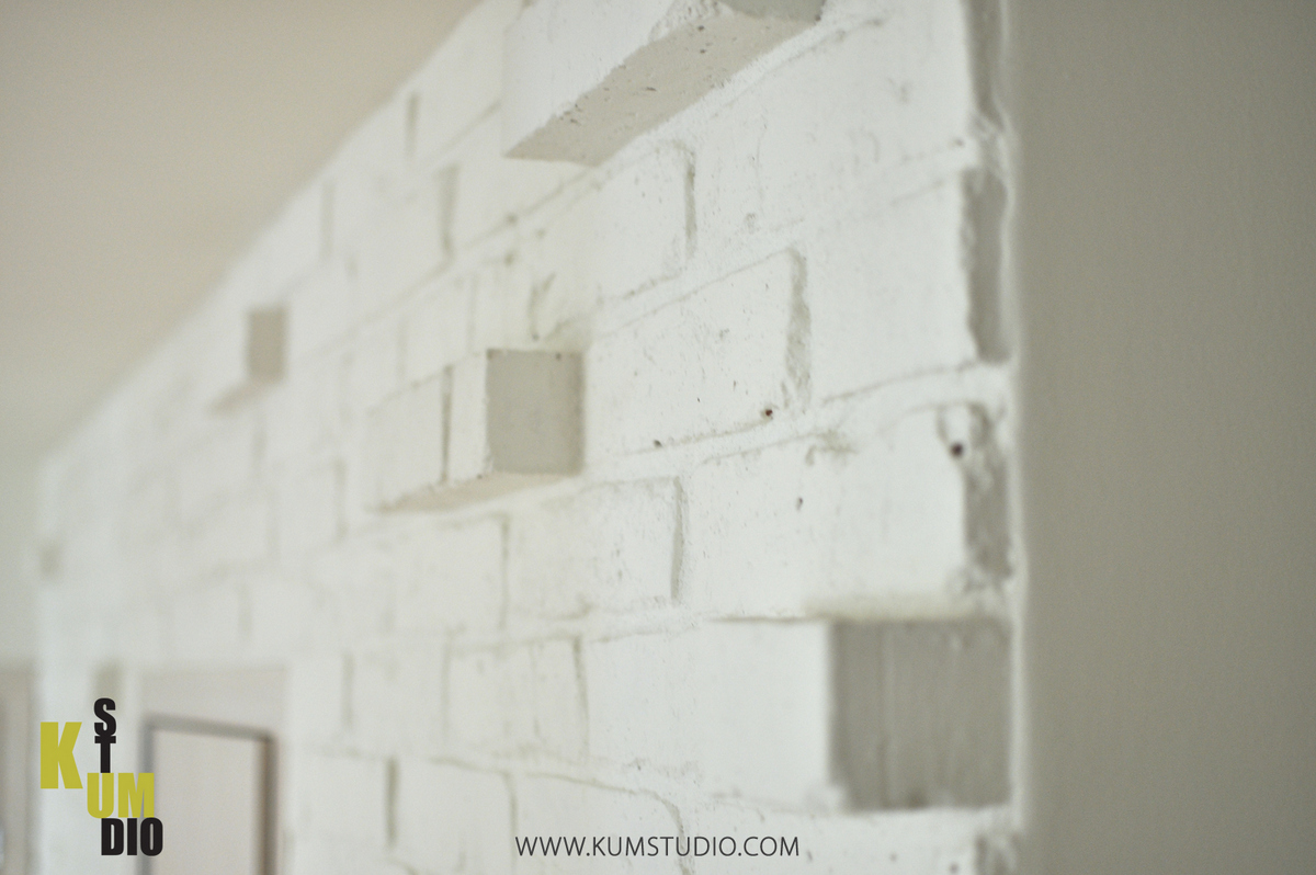 płytki z cegły malowane na biało